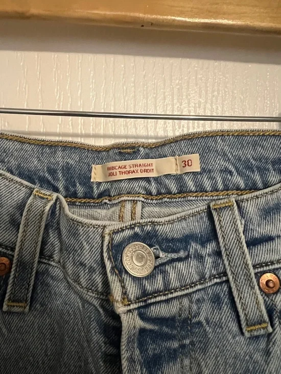 Levi’s Ribcage Straight Jeans (Ankle) - Light Blue - Picture 4 of 5